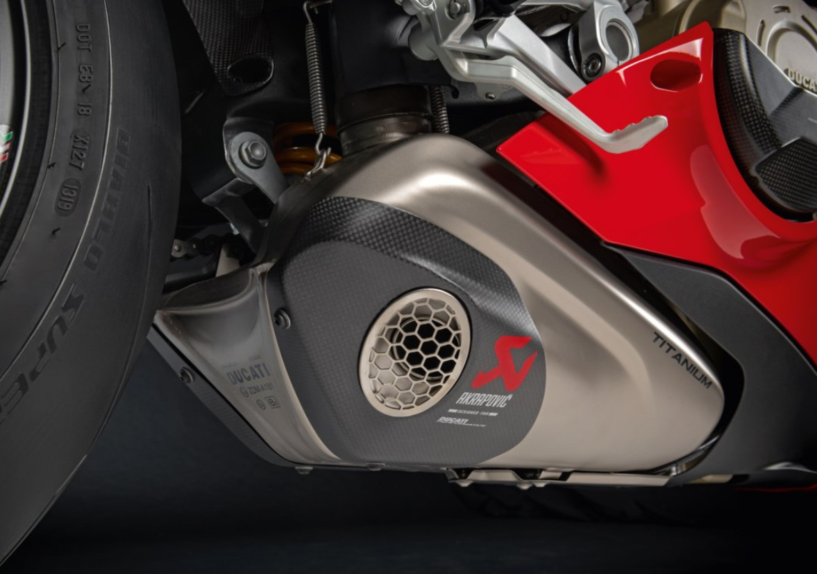 SILENCIADOR AKRAPOVIC HOMOLOGADO - Imagen 2