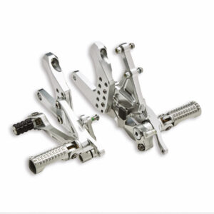 ESTRIBOS DE PILOTO REGULABLES ALUMINIO DUCATI