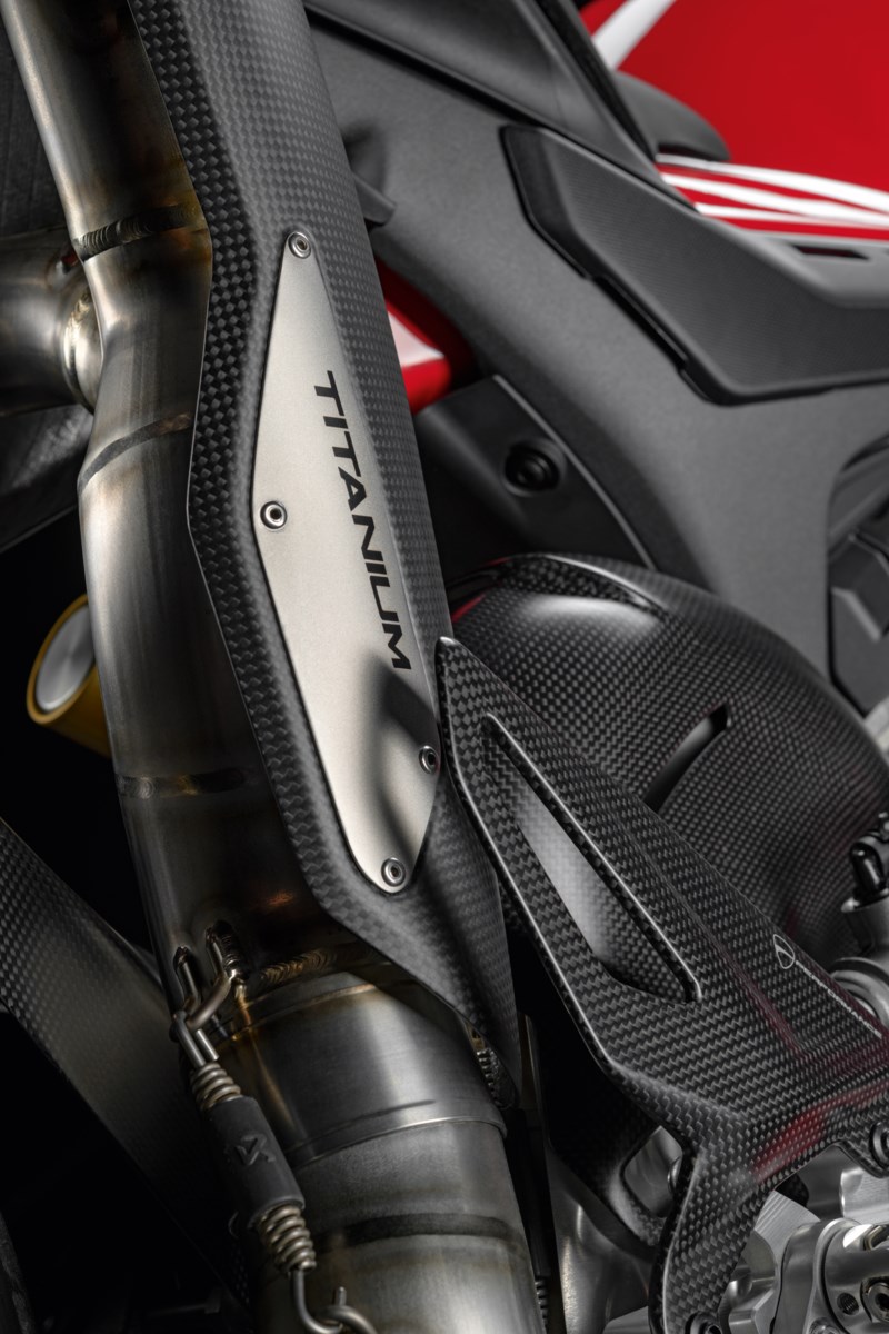 GRUPO ESCAPE COMPLETO TITANIO DUCATI PANIGALE - Imagen 6