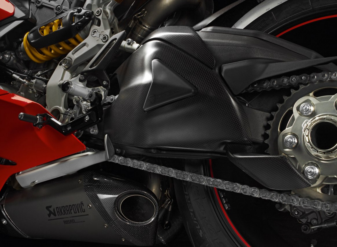 PROTECCIÓN CARBONO PARA BASCULANTE DUCATI