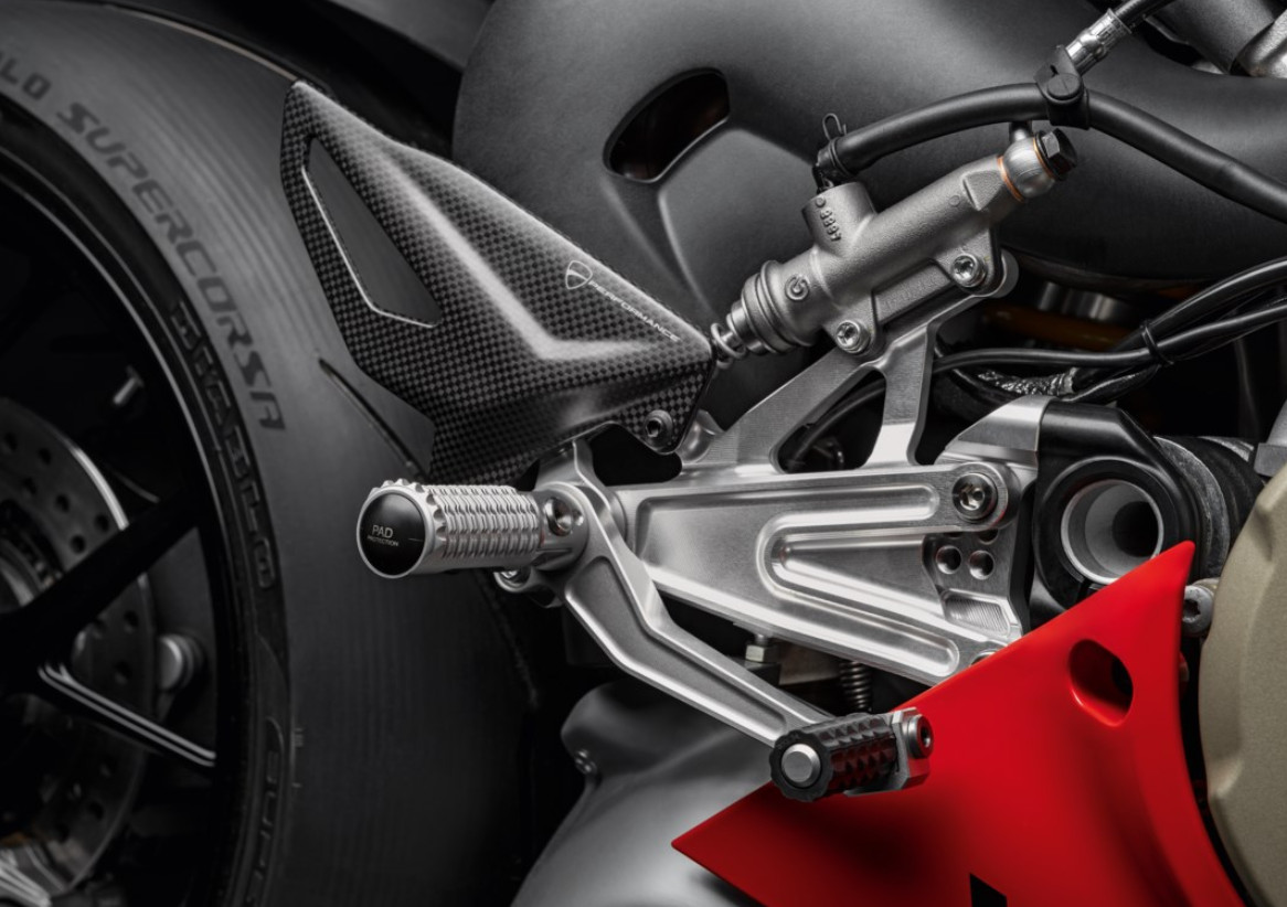 PROTECTOR DE TALÓN CARBONO DUCATI