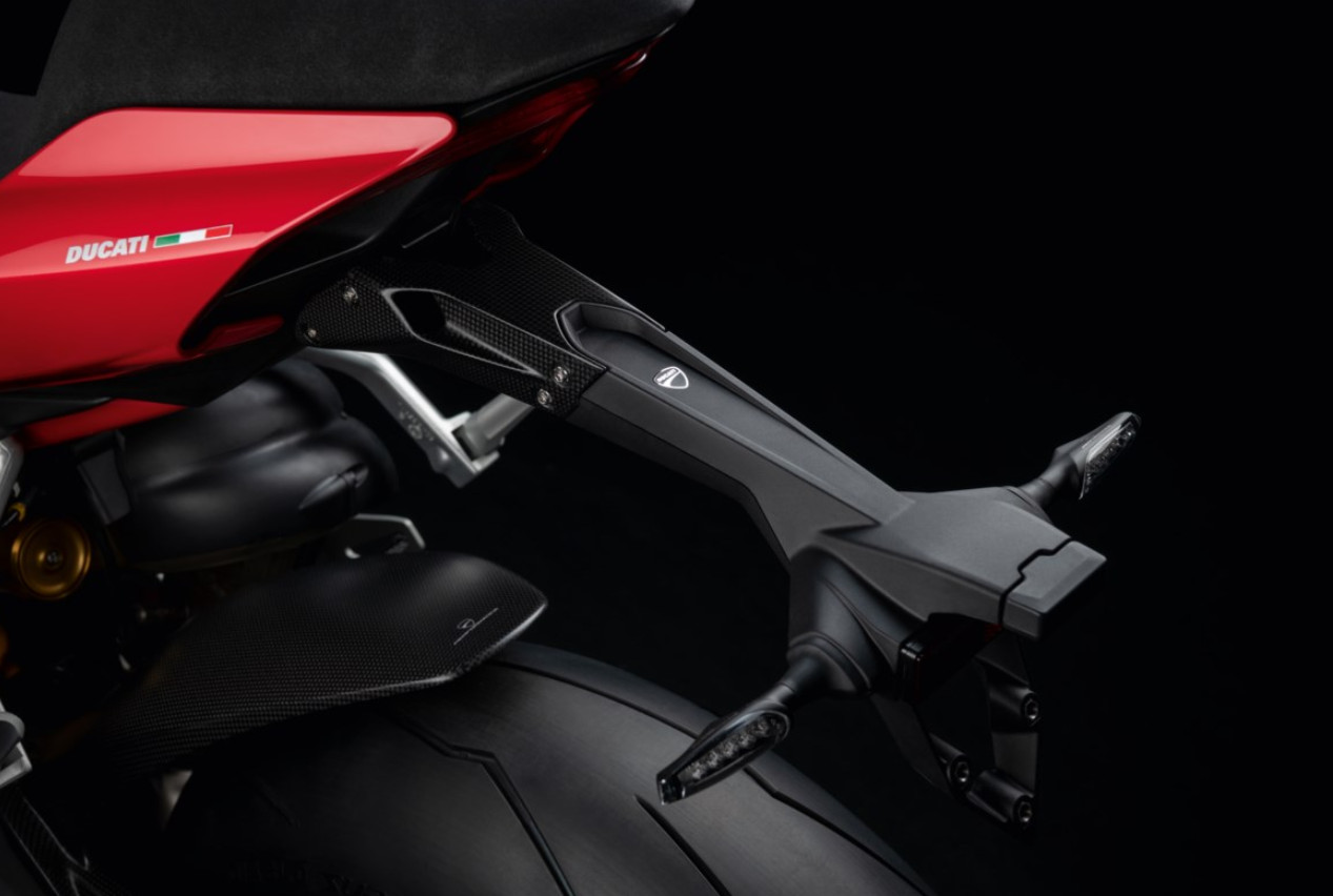 PORTA-MATRÍCULAS DE CARBONO DUCATI