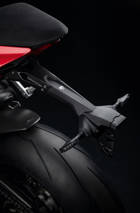 PORTA-MATRÍCULAS DE CARBONO DUCATI - Imagen 2