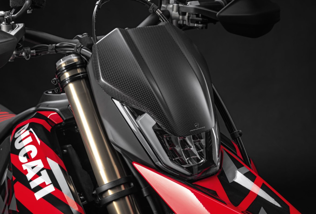 CÚPULA DE CARBONO DUCATI HYPERMOTARD - Imagen 2