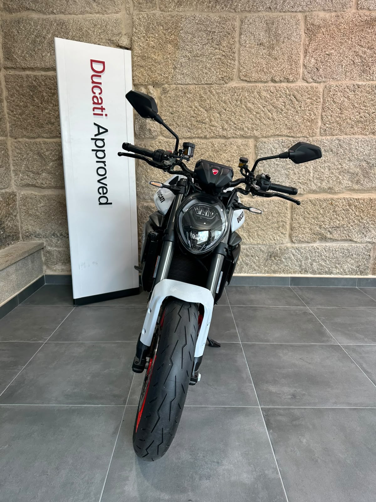 DUCATI MONSTER V2 2026 - Imagen 4