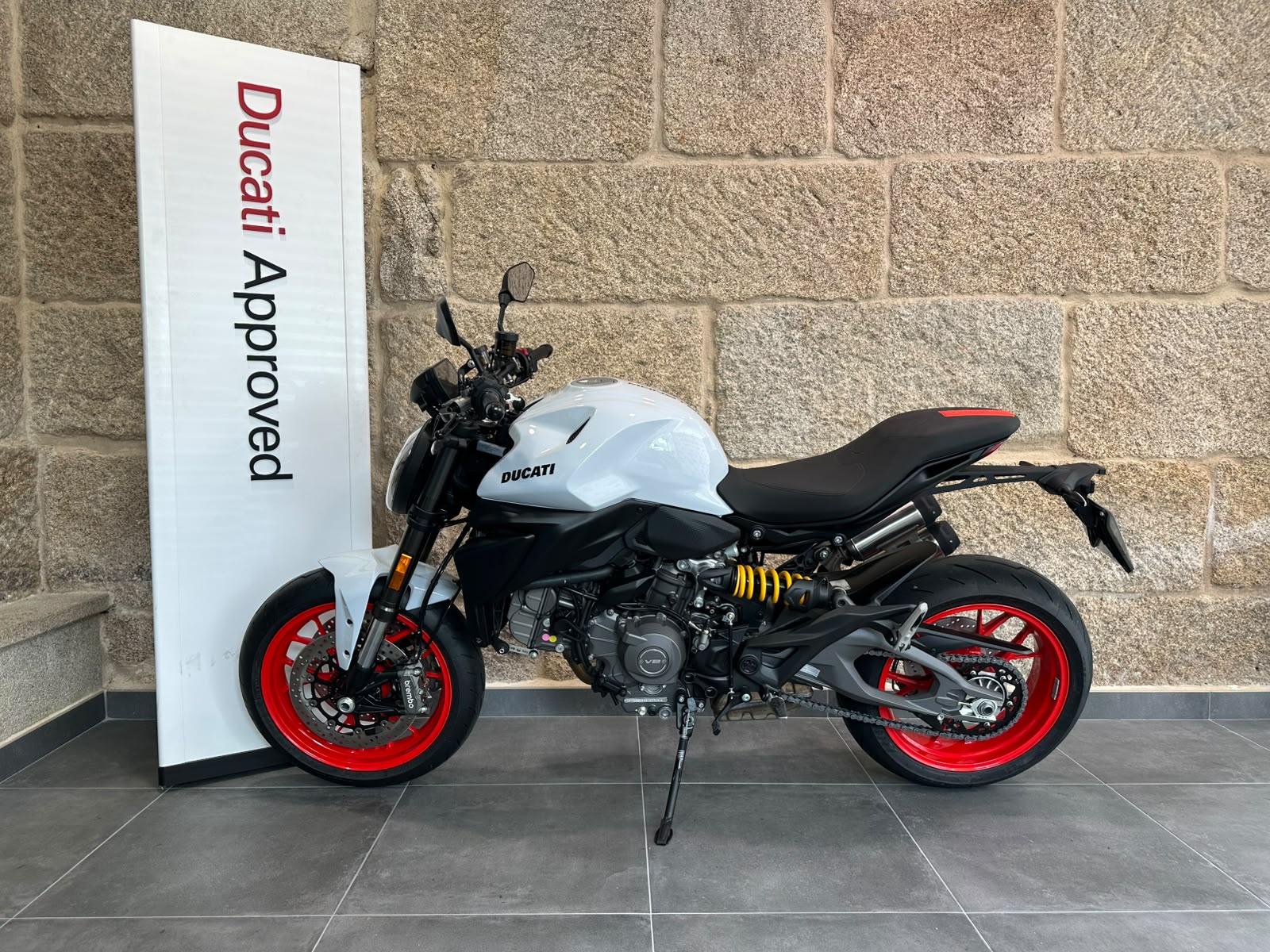 DUCATI MONSTER V2 2026 - Imagen 2