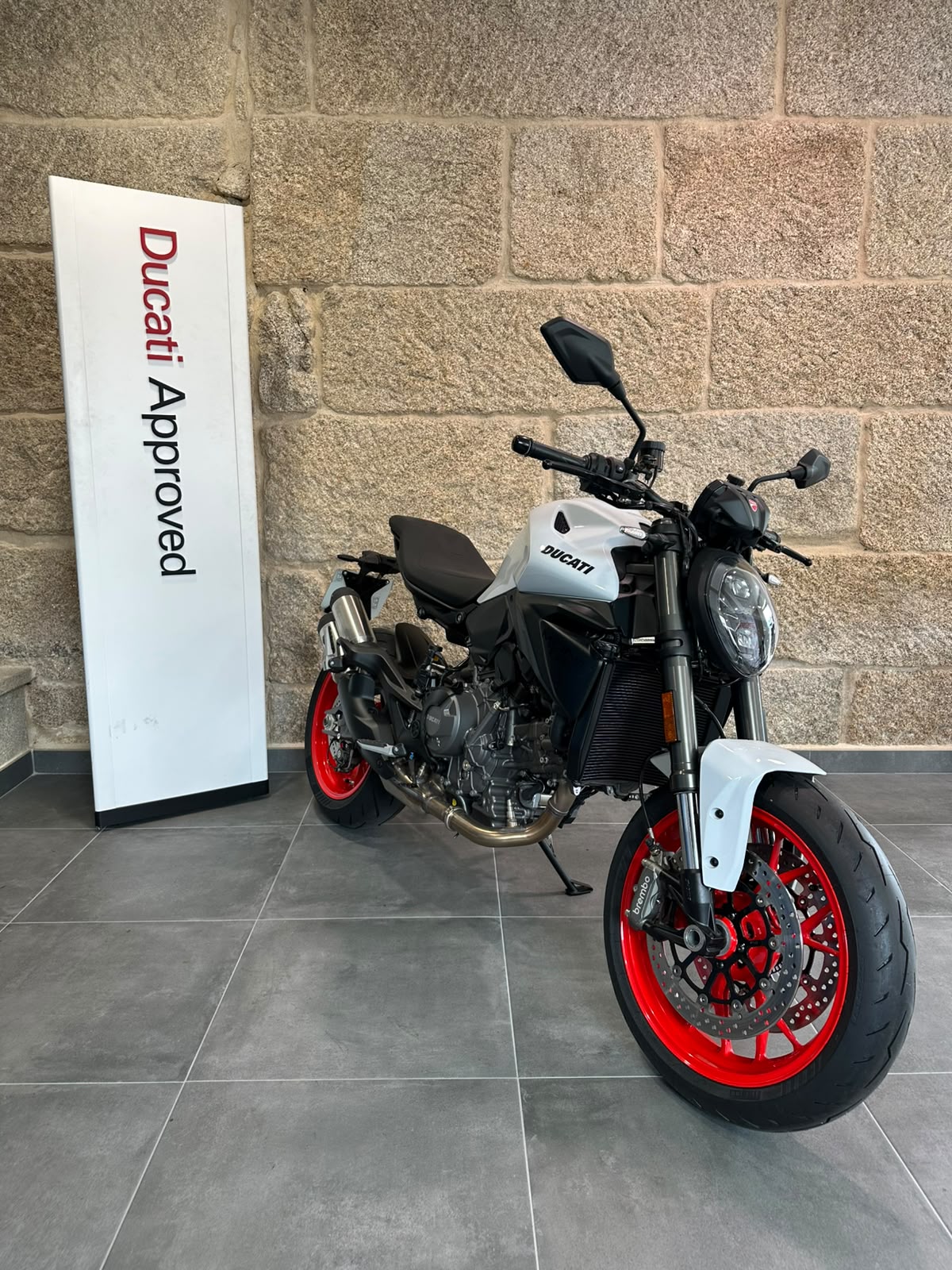 DUCATI MONSTER V2 2026 - Imagen 3