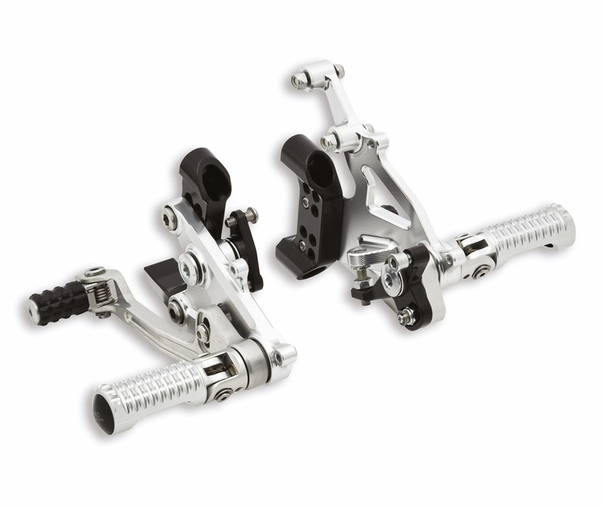 ESTRIBERAS DE PILOTO REGULABLES ALUMINIO DUCATI PANIGALE V2