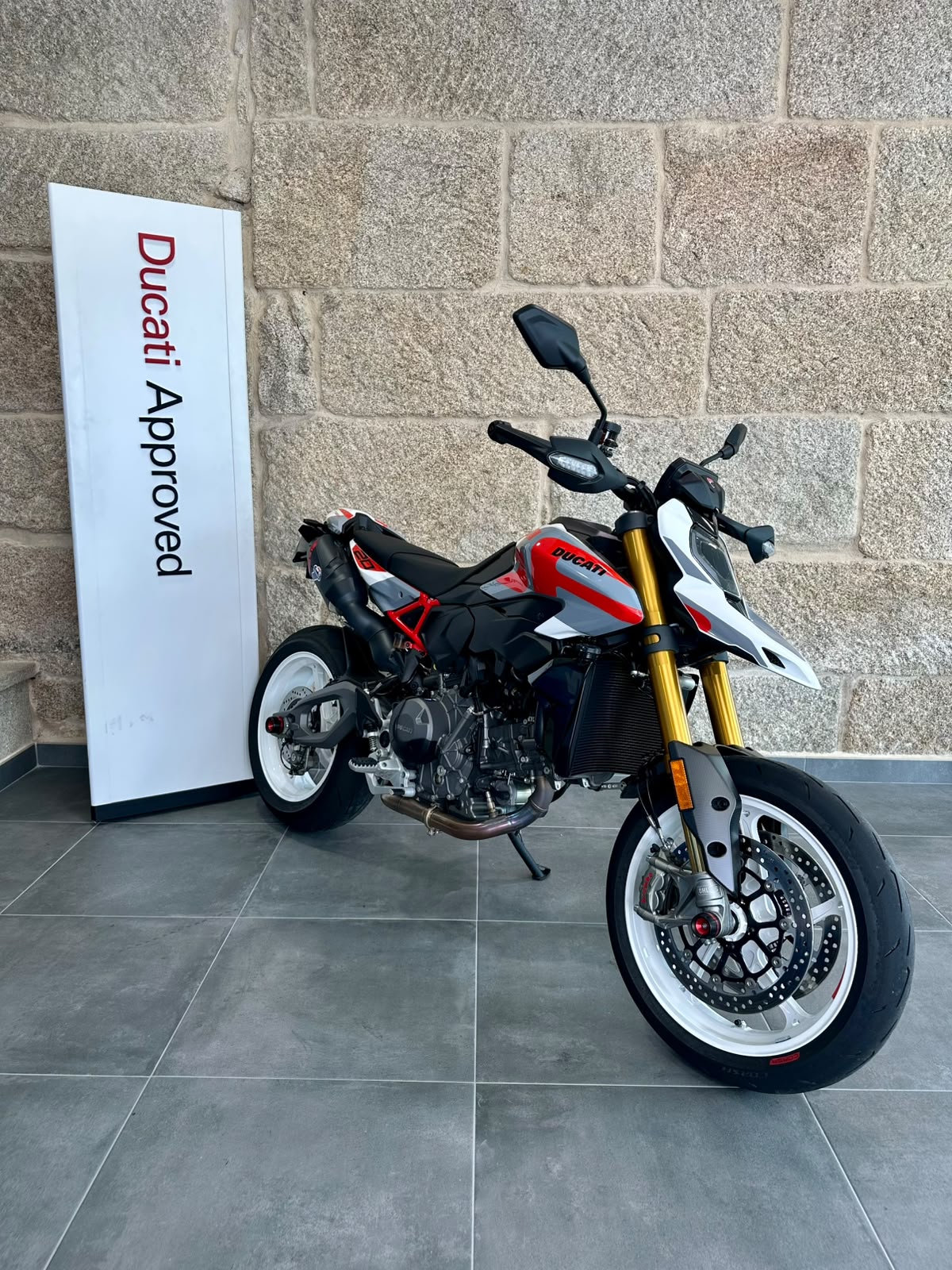 DUCATI HYPERMOTARD V2 SP 2026 - Imagen 3