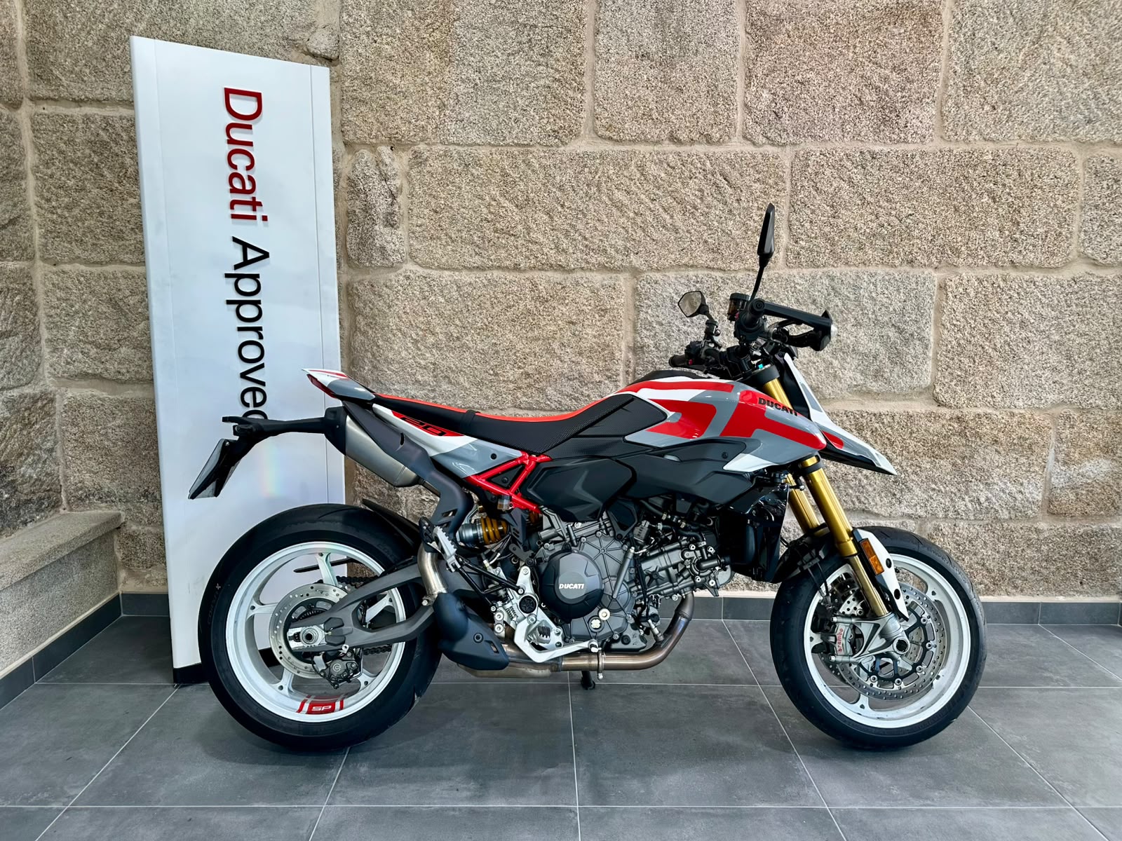 DUCATI HYPERMOTARD V2 SP 2026