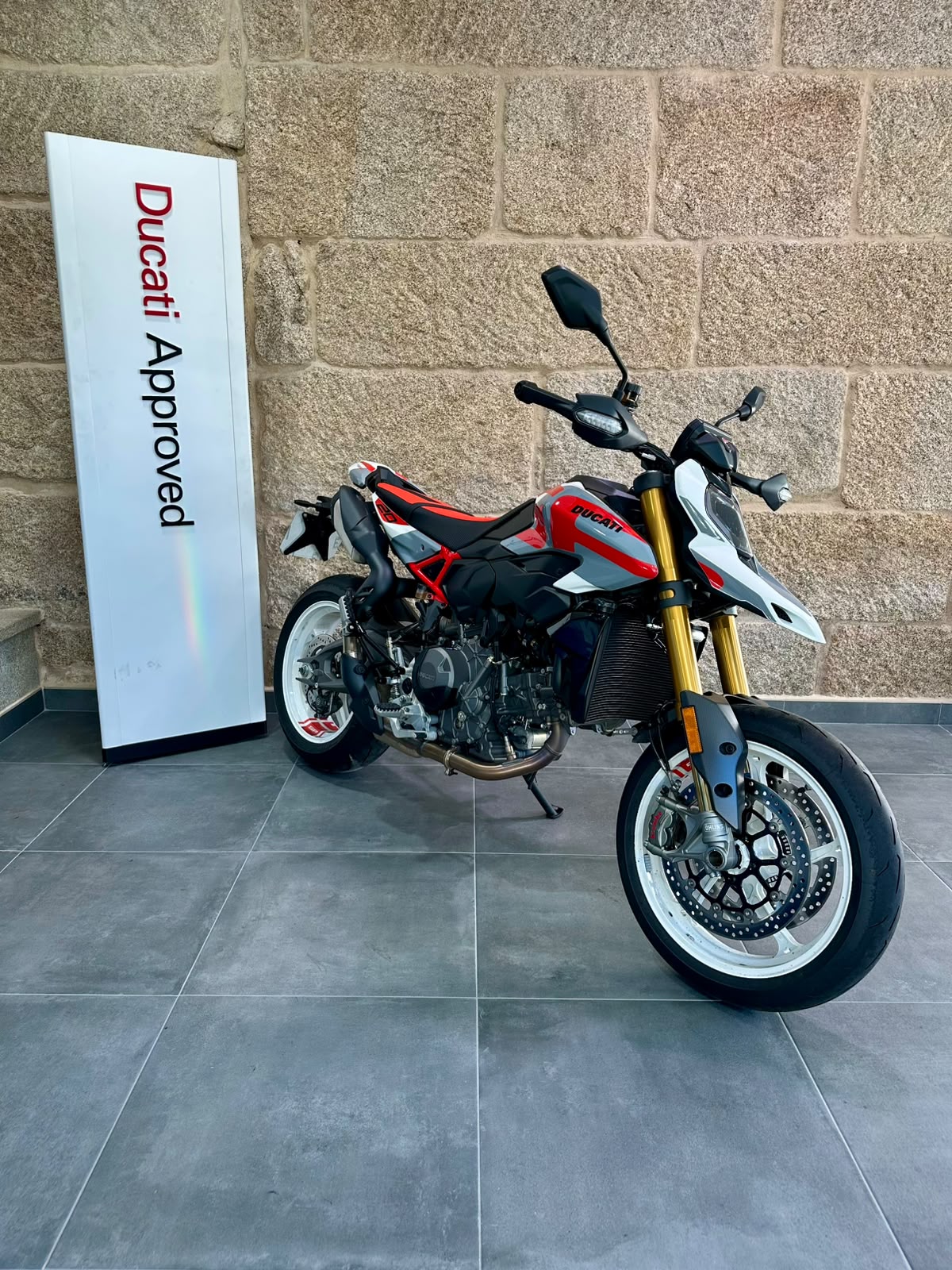 DUCATI HYPERMOTARD V2 SP 2026 - Imagen 3