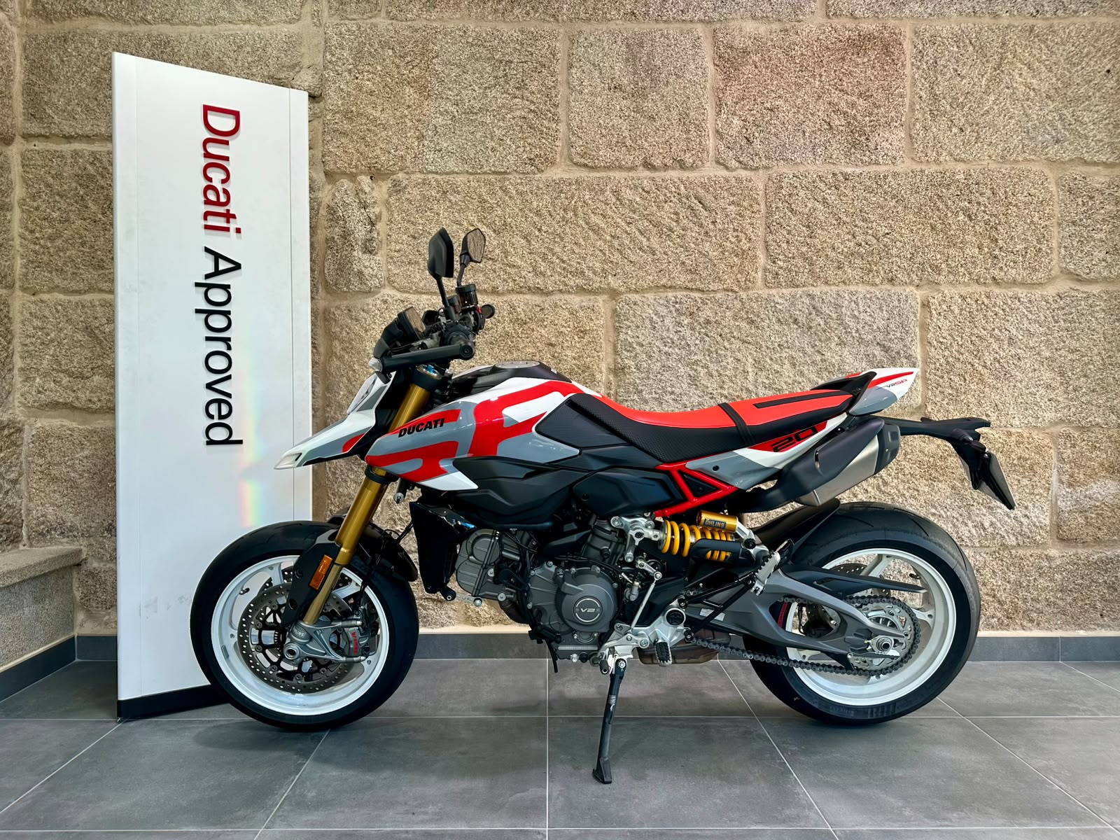 DUCATI HYPERMOTARD V2 SP 2026 - Imagen 2